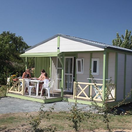 Camping Des Rulieres Otel Saint-Valérien Oda fotoğraf