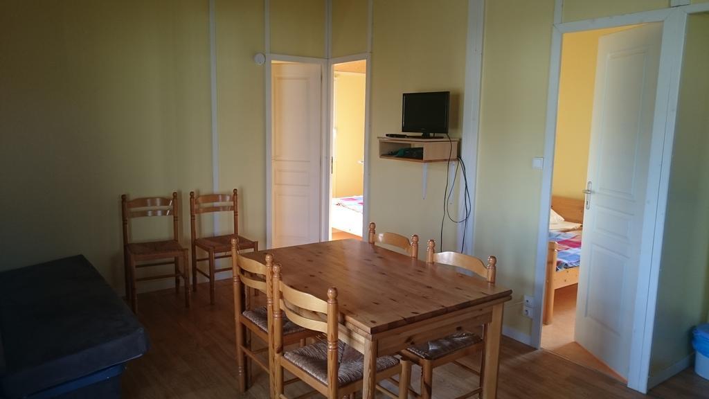 Camping Des Rulieres Otel Saint-Valérien Dış mekan fotoğraf