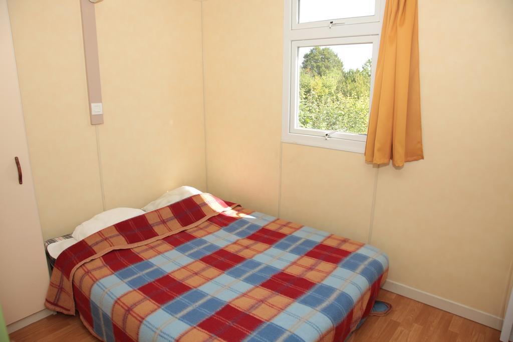 Camping Des Rulieres Otel Saint-Valérien Dış mekan fotoğraf